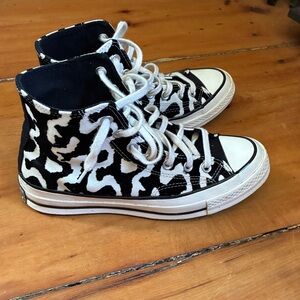 Converse Chuck Taylor 70 high top women’s 8/men’s 6 fun funky print